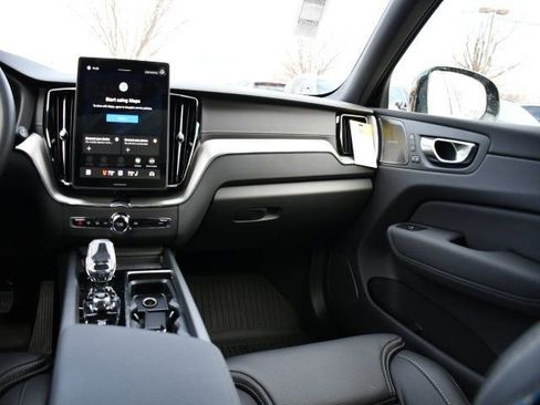 New 2026 Volvo XC60 B5 Ultra w/ Protection Package Premier image 19