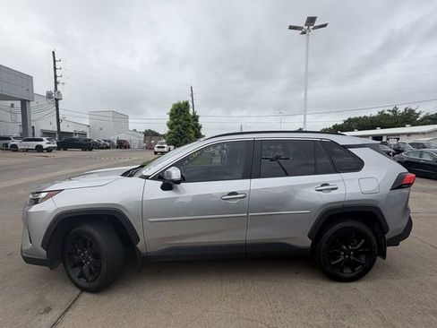 Used 2023 Toyota RAV4 XLE w/ Convenience Package image 8