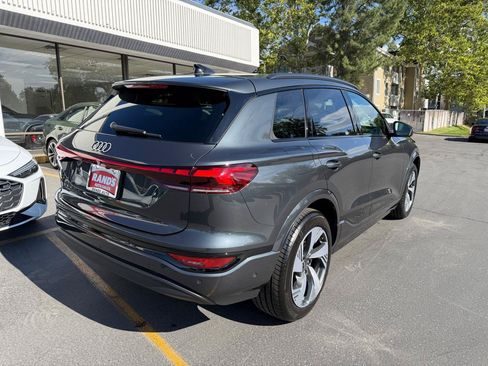Used 2025 Audi Q6 e-tron Premium Plus w/ Premium Plus AWD/4WD image 10