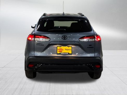 Certified 2024 Toyota Corolla Cross SE image 5
