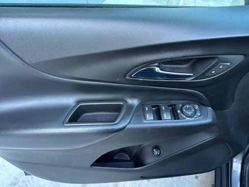 Used 2018 Chevrolet Equinox LT w/ Sun & Infotainment Package image 18