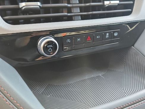 New 2026 Ford Explorer Active RWD image 18