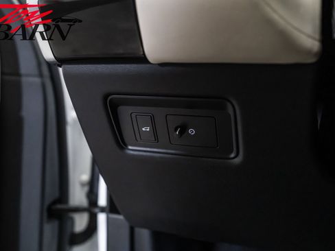 Used 2020 Land Rover Range Rover Sport HST image 31