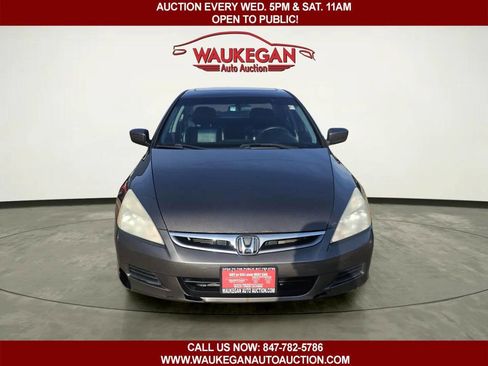 Used 2006 Honda Accord EX image 2