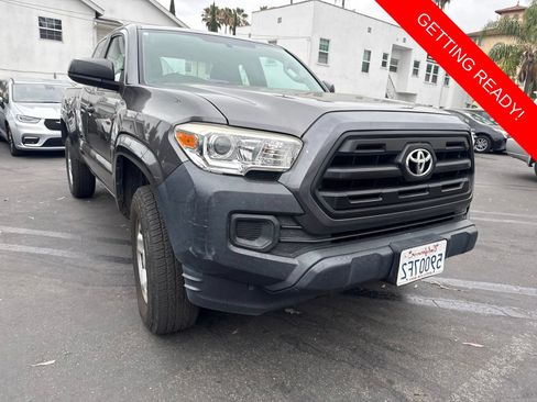 Used 2017 Toyota Tacoma SR RWD image 1