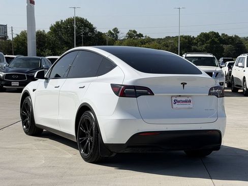 Used 2021 Tesla Model Y Long Range AWD/4WD image 4