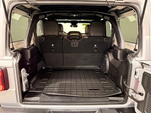 Used 2024 Jeep Wrangler Unlimited Rubicon 392 image 12