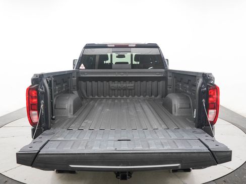 Used 2022 GMC Sierra 1500 Elevation w/ Preferred Package AWD/4WD image 16