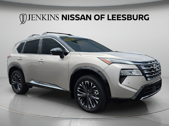 Used 2025 Nissan Rogue Platinum w/ Platinum Premium Package AWD/4WD image 2