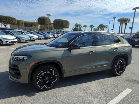 New 2026 Volkswagen Tiguan SEL R-Line image 13