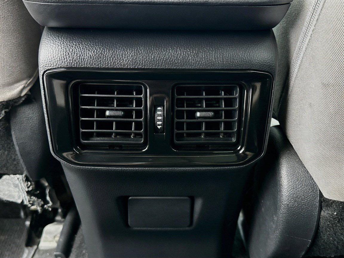Used 2021 Toyota RAV4 XLE w/ Carpet Mat Package (TMS) FWD image 16