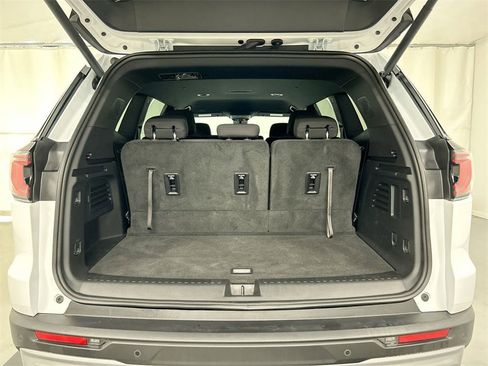 New 2025 GMC Acadia Elevation image 22