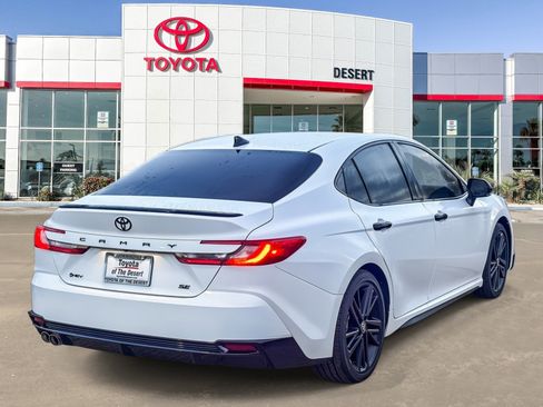New 2026 Toyota Camry Hybrid image 7