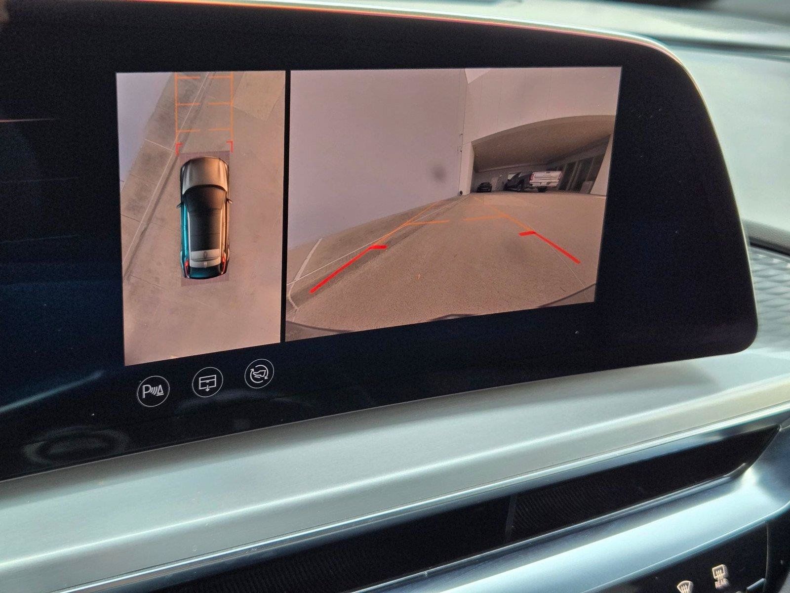 Certified 2025 Cadillac Lyriq Luxury w/ LPO, Floor Liner Package AWD/4WD image 15