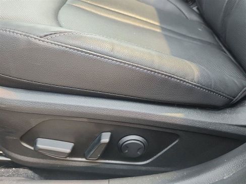 Used 2025 Hyundai Sonata Limited FWD image 13