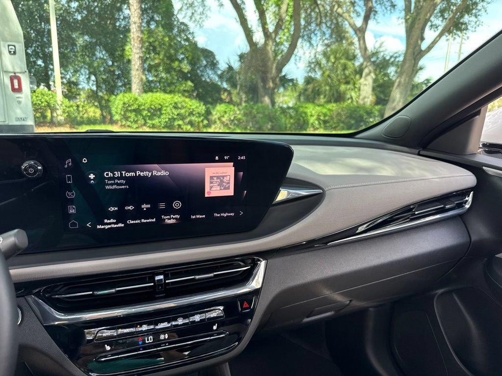 Used 2025 Buick Envista Avenir FWD image 63