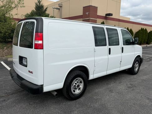 Used 2019 GMC Savana 2500 w/ Driver Convenience Package image 8