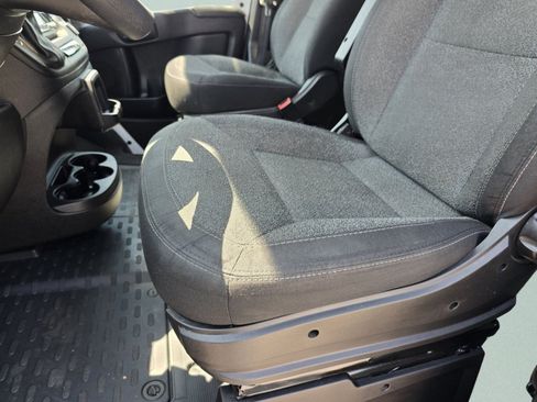 Used 2023 RAM ProMaster 2500 FWD image 33