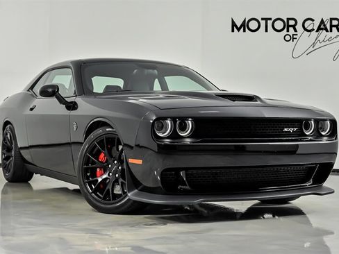 Used 2016 Dodge Challenger SRT Hellcat RWD image 1