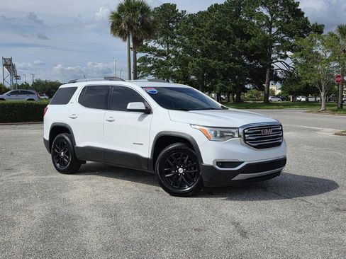 Used 2019 GMC Acadia SLT FWD image 1