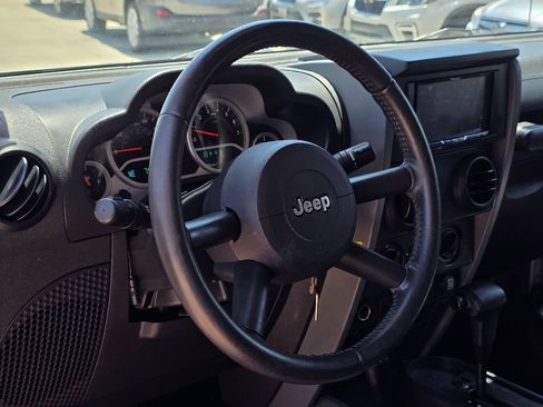 Used 2010 Jeep Wrangler Unlimited Sport AWD/4WD image 19