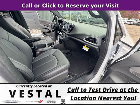 New 2026 Chrysler Pacifica Select image 27