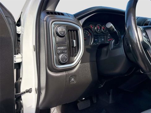 Used 2019 Chevrolet Silverado 1500 LT w/ All-Star Edition image 11