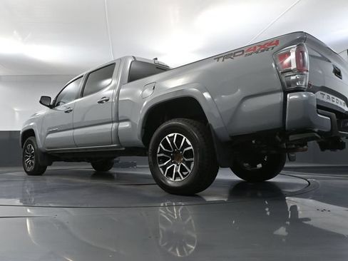 Used 2020 Toyota Tacoma TRD Sport AWD/4WD image 47