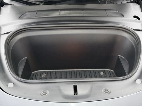 Used 2023 Tesla Model Y Long Range AWD/4WD image 15