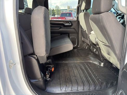Used 2024 Chevrolet Silverado 3500 LT w/ Convenience Package image 32