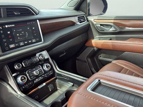 Used 2023 GMC Yukon XL Denali Ultimate image 20