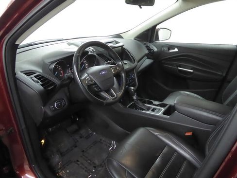 Used 2017 Ford Escape SE w/ SE Leather Comfort Package image 18