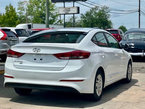 Used 2018 Hyundai Elantra SE FWD image 7