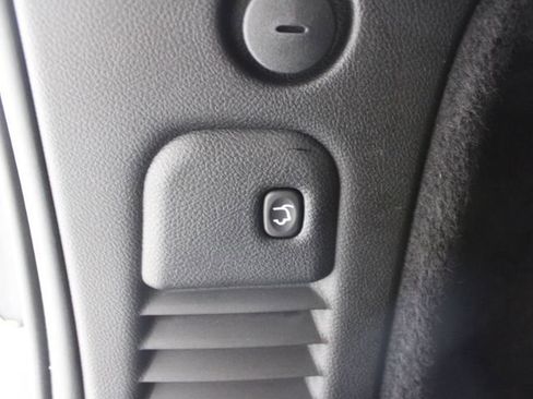 Used 2025 Dodge Durango GT image 16