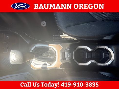 Used 2017 Jeep Renegade Latitude FWD image 23