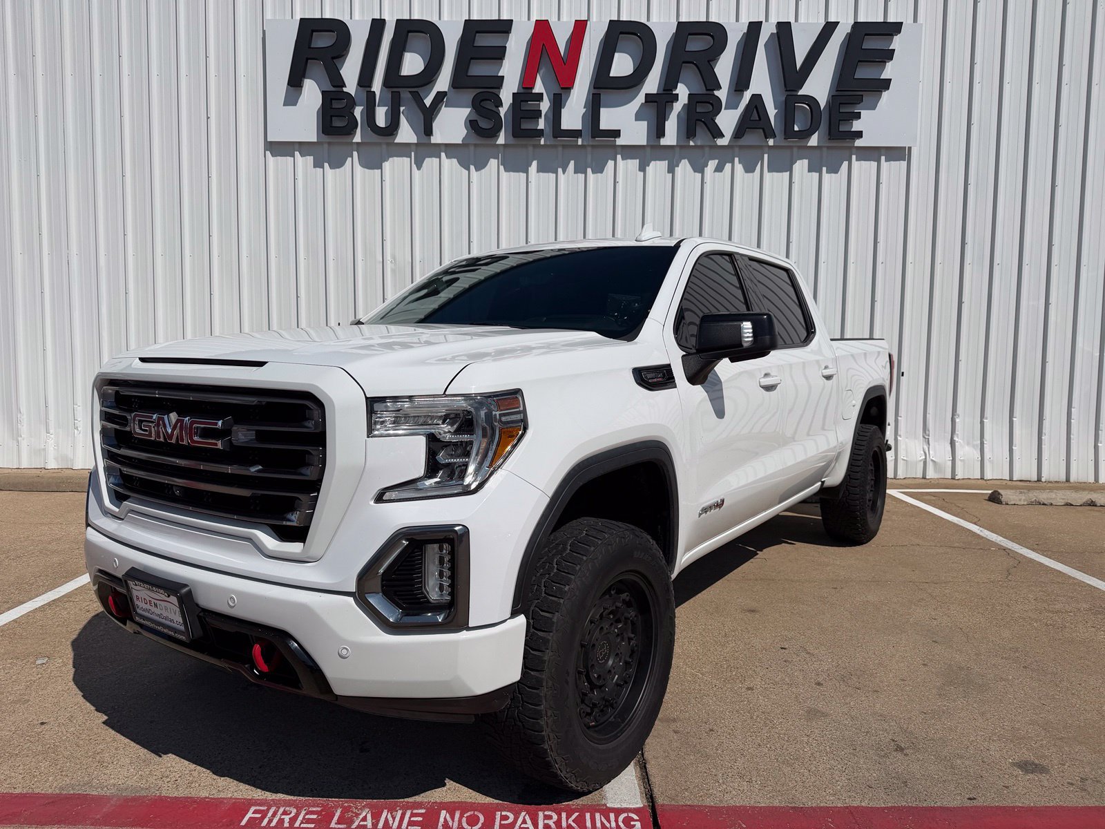 Used 2020 GMC Sierra 1500 AT4 w/ AT4 Premium Package AWD/4WD image 1