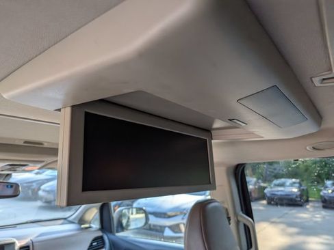 Used 2018 Toyota Sienna Limited Premium FWD image 12
