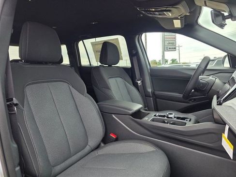 New 2026 Jeep Cherokee Laredo AWD/4WD image 18
