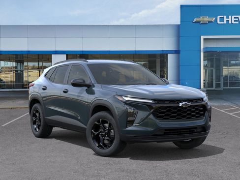 New 2026 Chevrolet Trax LT w/ Driver Confidence Package FWD image 8