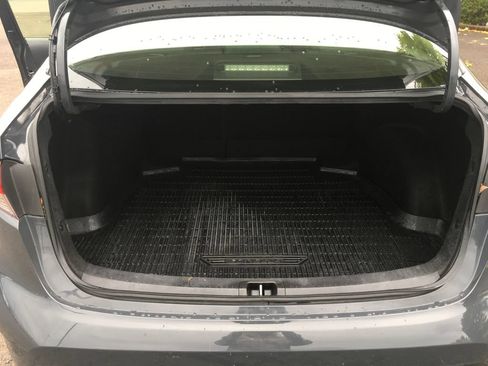 Used 2023 Toyota Corolla LE FWD image 31