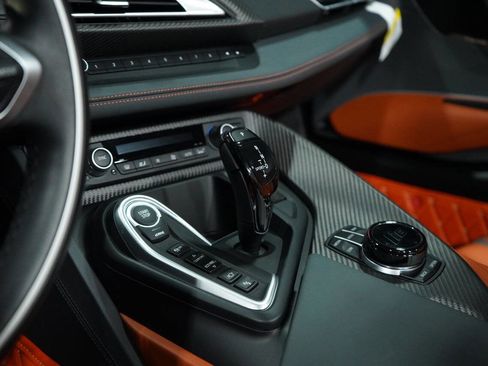 Used 2019 BMW i8 Roadster image 74