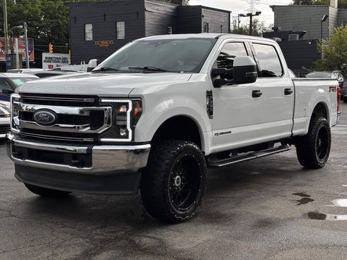 Used 2022 Ford F250 XLT w/ FX4 Off-Road Package AWD/4WD image 4