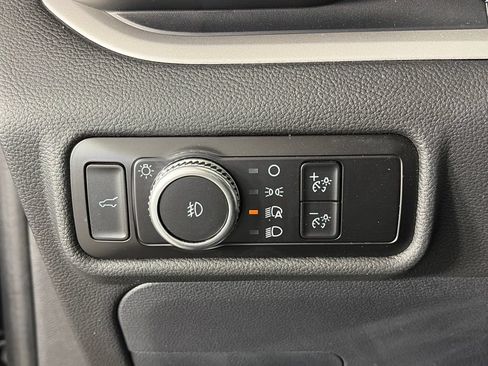 Used 2023 Ford Explorer XLT w/ Equipment Group 202A AWD/4WD image 24