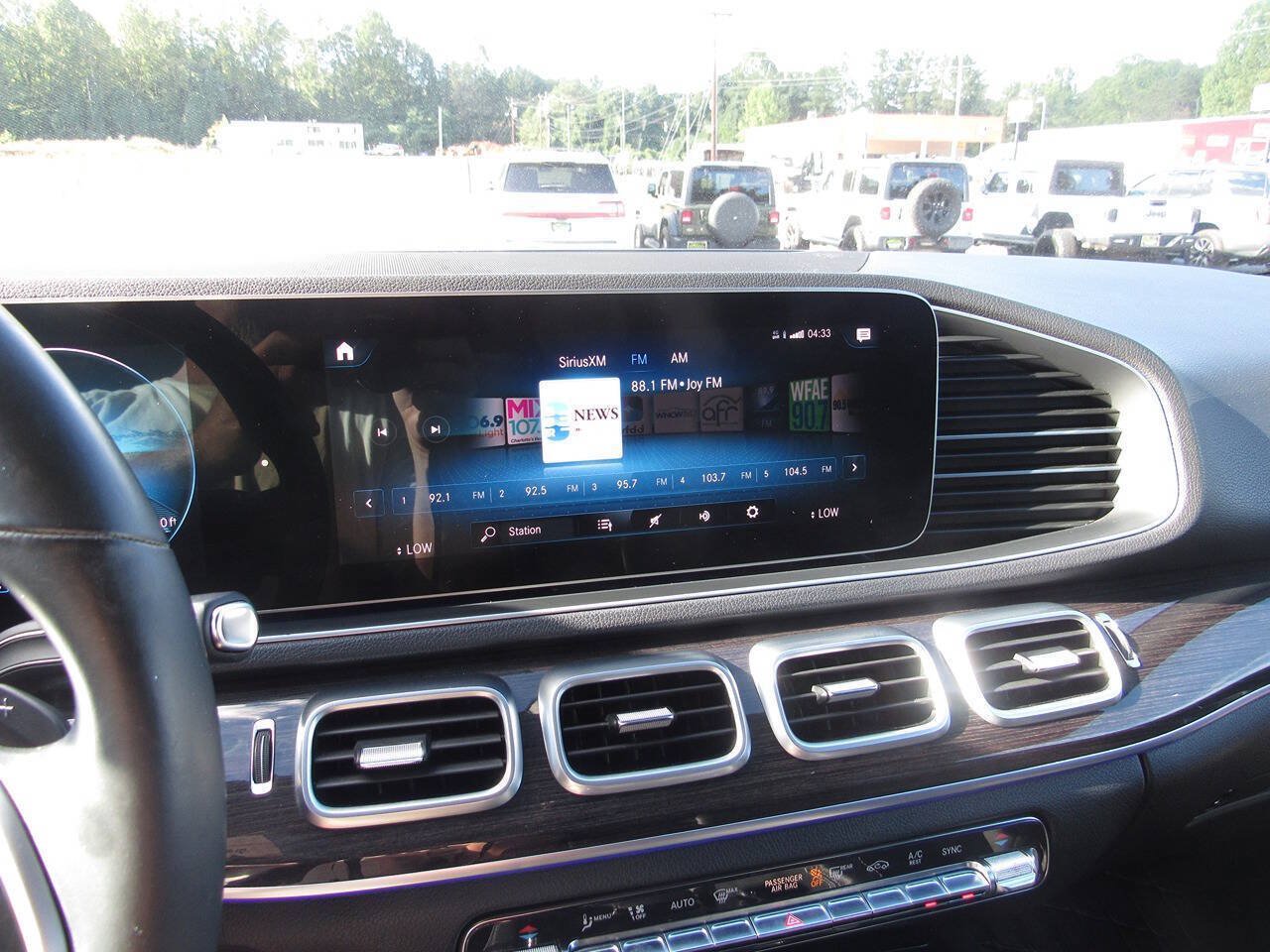 Used 2020 Mercedes-Benz GLE 350 4MATIC image 28