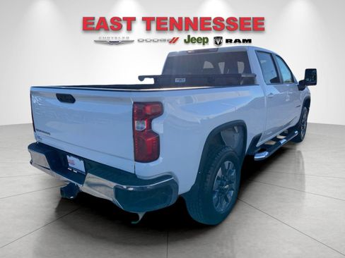 Used 2023 Chevrolet Silverado 2500 LT image 3