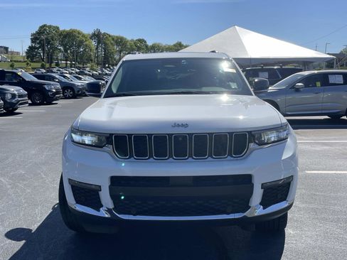 Used 2021 Jeep Grand Cherokee L Limited w/ Luxury Tech Group II image 2