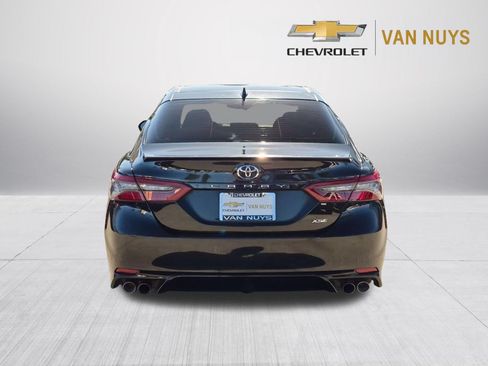 Used 2022 Toyota Camry XSE FWD image 6