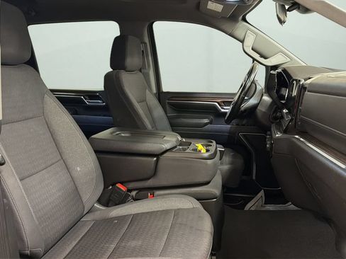 Used 2024 Chevrolet Silverado 2500 LT AWD/4WD image 9