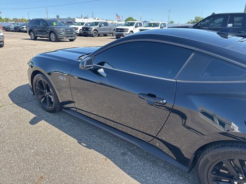 Used 2025 Ford Mustang GT RWD image 14