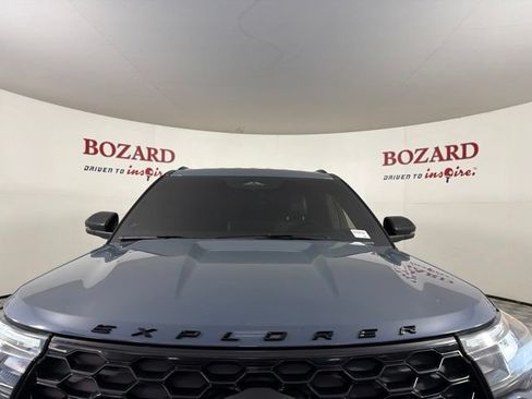 Used 2025 Ford Explorer ST-Line RWD image 4